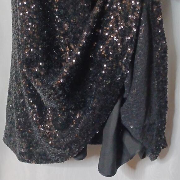 PEARL GEORGINA CHAPMAN of MARCHESA Sequin Dress. 10 - Picture 10 of 13